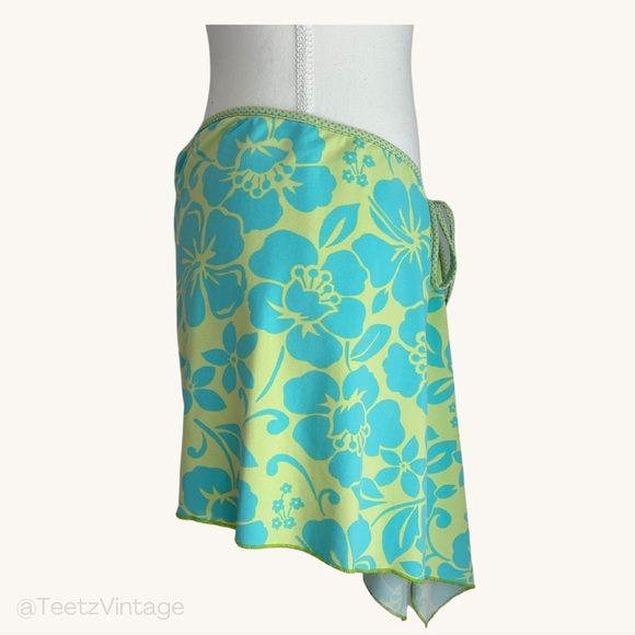 SOLD - TROPICAL WRAP SKIRT OR COVERUP - Picture 2 of 5